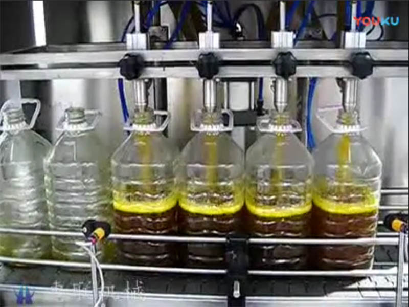 油類(lèi)灌裝機(jī)試機(jī)中（附視頻）