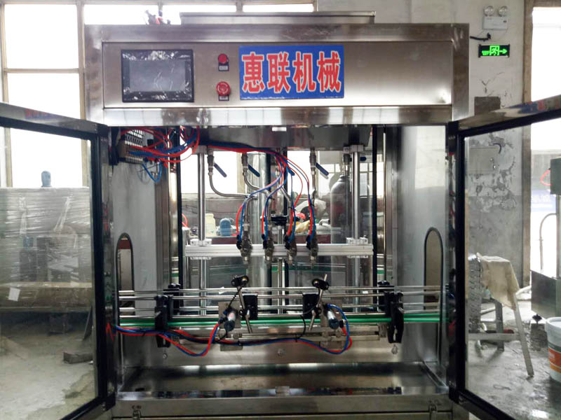 4頭消毒水灌裝機(jī)